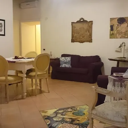 Oda ve Kahvaltı Amalfitani Centro