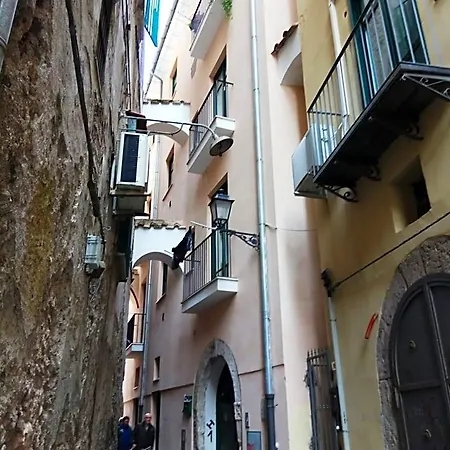 Bed & Breakfast Amalfitani Centro 4*