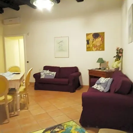 Amalfitani Centro Bed & Breakfast