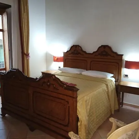 Amalfitani Centro Σαλέρνο